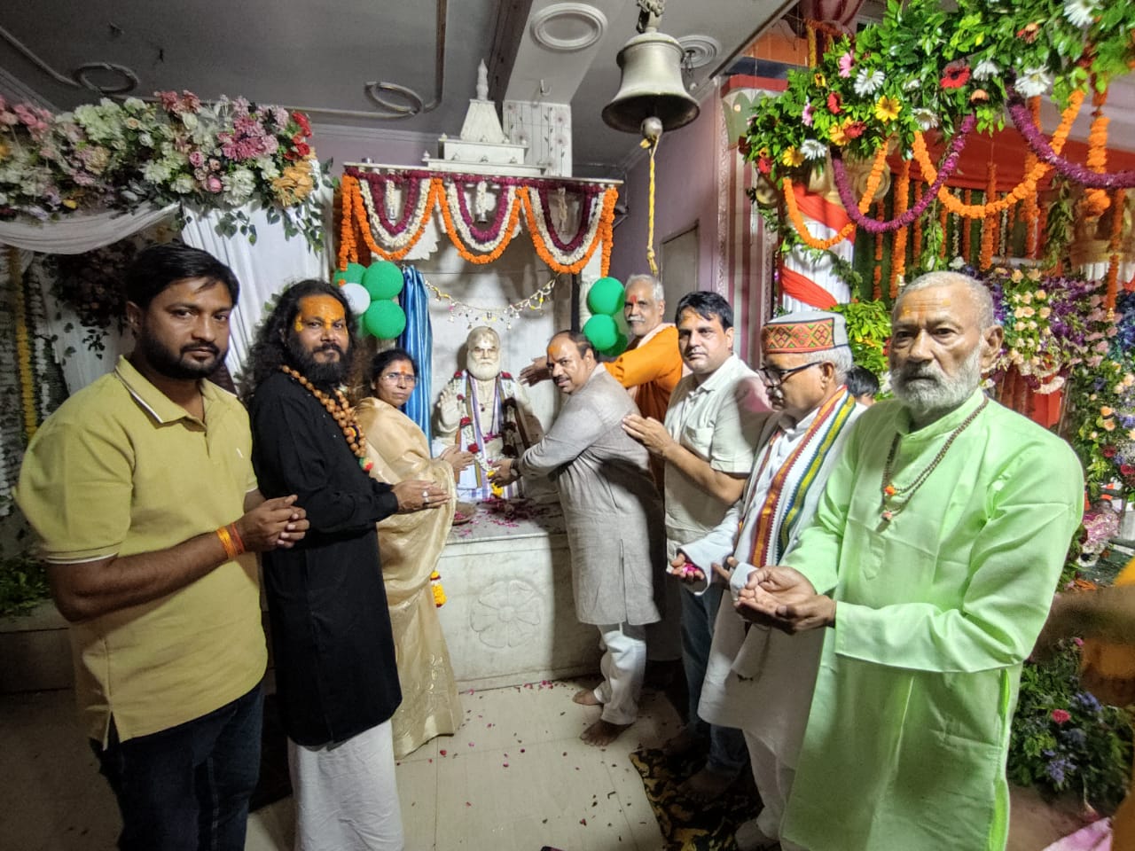 अयोध्या- रामजन्मभूमि आंदोलन के अग्रणी संत थे महंत विश्वनाथ दास शास्त्री की 11वीं पुण्यतिथि पर संत समाज ने किया भावपूर्ण स्मरण