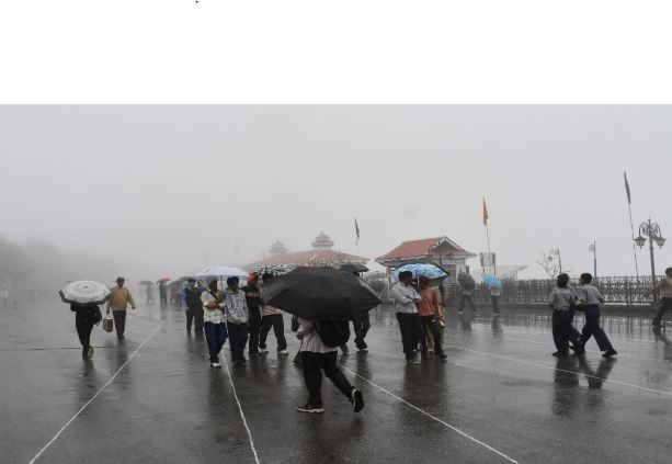 Himachal- मानसून की बारिश से दुश्वारियां जारी, राज्य के 6 जिलों में दो दिन भारी बारिश का ऑरेंज अलर्ट