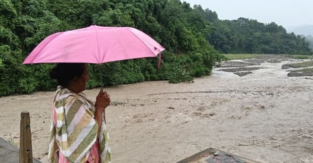 उत्तराखंड मौसम- आज भारी बारिश की चेतावनी, हाई अलर्ट पर एसडीआरएफ, कई जिलों में स्कूल भी बंद