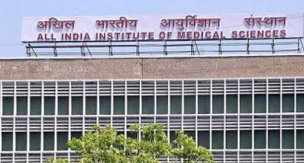 दिल्ली एम्स- एम्स का कमाल, 70 वर्षीय ब्रेन डेड महिला के दोनों गुर्दे 56 वर्षीय मरीज में प्रत्यारोपित