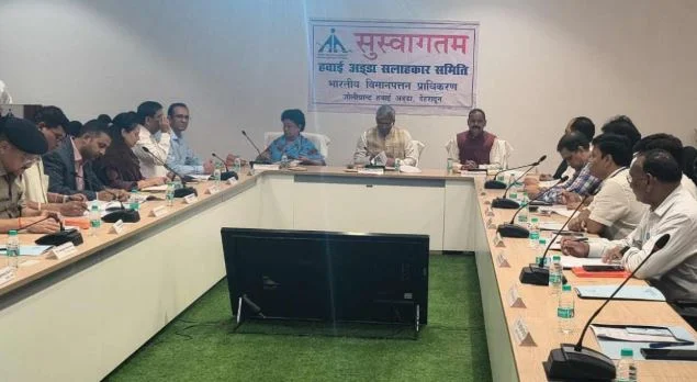 जौलीग्रांट: त्रिवेंद्र रावत की अध्यक्षता में सलाहकार समिति की बैठक, सांसद और अफसर भी हुए शामिल