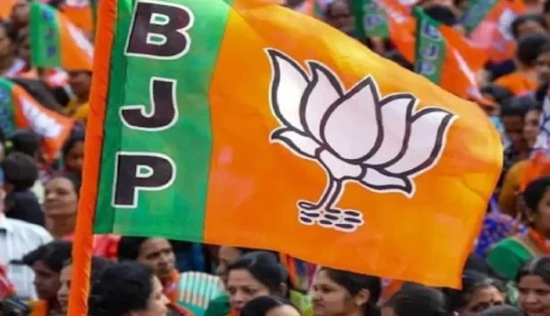 उत्तराखंड: विधानसभा चुनाव में BJP की बड़ी तैयारी, सामान्य सीटों पर भी आरक्षित दांव खेल सकती है पार्टी
