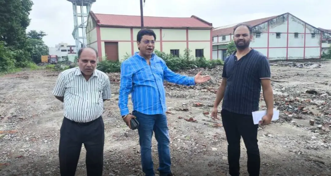 लालकुआं / हल्दूचौड़- सोयाबीन फैक्ट्री में मलबे की आड़ में बुल्डोजर से खुदाई का खेल? यूसीएफ ने बैठाई जांच