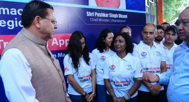 देहरादून: प्रदेश के सौ प्रमुख ट्रेकिंग रूट की होगी जीपीएस-जीआईएस मैपिंग, CM धामी ने अभियान दल को किया रवाना