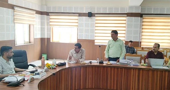 देहरादून: प्रमाणपत्र फर्जीवाड़े मामला, पहली बड़ी कार्रवाई, 2 लेखपाल निलंबित, सत्यापन में लापरवाही आई सामने