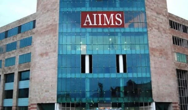 AIIMS नियुक्ति फर्जीवाड़ा: पुलिस व फॉरेंसिक टीम ने आउटसोर्स एजेंसी का कार्यालय खंगाला, मैनेजर की गिरफ्तारी संभव