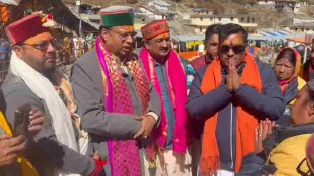 बदरीनाथ धाम: 15 दिन बाद बीकेटीसी के अस्थायी कर्मचारियों की हड़ताल हुई खत्म, मांगों पर बनी उच्चस्तरीय कमेटी