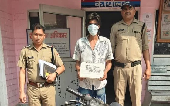 हरिद्वार: वाहन लूट के मामले में फरार 5000 का इनामी आरोपी गिरफ्तार, तमंचे के बल पर लूटी थी बाइक और मोबाइल