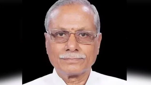 उत्तराखंड: देहरादून पहुंचे नवनियुक्त राज्यपाल डॉ. ढाल सिंह बिसेन, एयरपोर्ट पर हुआ स्वागत, कल होगा शपथ ग्रहण