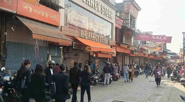देहरादून: पलटन बाजार में सुबह 11 बजे से शाम 7 बजे तक वाहन प्रतिबंधित, जिला प्रशासन ने जारी किए आदेश
