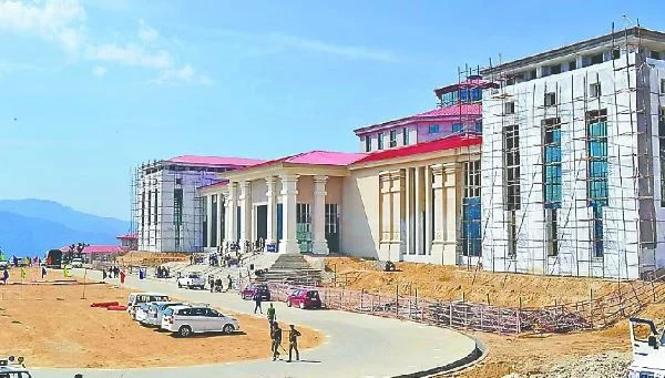 उत्तराखंड: सदन से घर तक की दौड़, चांद के दीदार की होड़, 1 घंटे के भीतर विधानसभा परिसर में पसर गया सन्नाटा