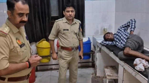 बरेली: गैंगस्टर एक्ट का वांछित बदमाश कासिम खां मुठभेड़ में घायल, पैर में लगी गोली, साथी भी गिरफ्तार