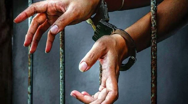 दिल्ली: राजधानी में पुलिस और बदमाश के बीच मुठभेड़, 1 लाख का इनामी बदमाश गिरफ्तार