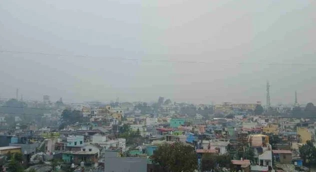 उत्तराखंड मौसम अपडेट: पहाड़ों में बदला-बदला रहेगा मौसम, ठंड बढ़ने के आसार, मैदानों में रहेगी राहत