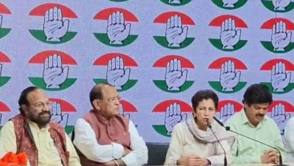 उत्तराखंड: जुबिन नौटियाल के पिता की कांग्रेस में वापसी, प्रदेश प्रभारी की मौजूदगी में ली पार्टी की सदस्यता