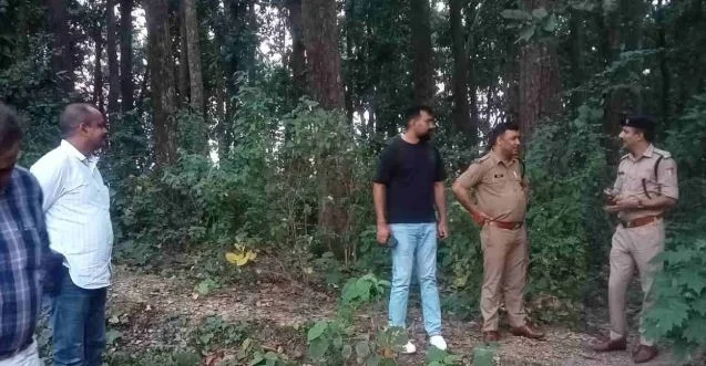 देहरादून क्राइम: घर से लापता व्यक्ति का शव खाई में मिला, गले में मिले चाकू के निशान, पुलिस जांच में जुटी
