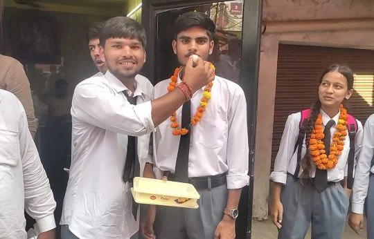 रुड़की छात्र संघ चुनाव: 6 में से चार पदों पर एनएसयूआई का कब्जा, दो पर एबीवीपी, समर्थकों ने जताई खुशी