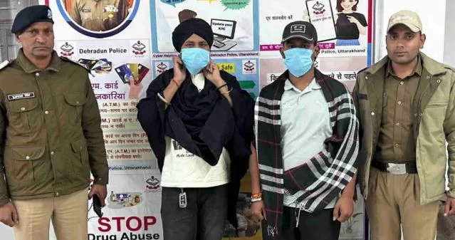 मसूरी: नीली बत्ती और हूटर लगाकर कर हुड़दंग मचा रहा था चालक, पुलिस ने सिखाया सबक, वाहन सीज