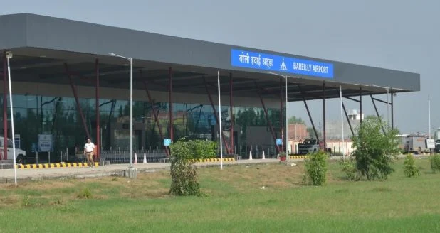 UP: सर्दियों में बदलेगा बरेली एयरपोर्ट का फ्लाइट शेड्यूल, रविवार को तीन उड़ानें