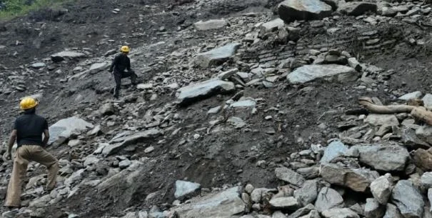 रुद्रप्रयाग: केदारनाथ-बासुकीताल ट्रैक रूट पर गए पांचों ट्रैकर्स से हुआ संपर्क, सभी सुरक्षित बाहर आए