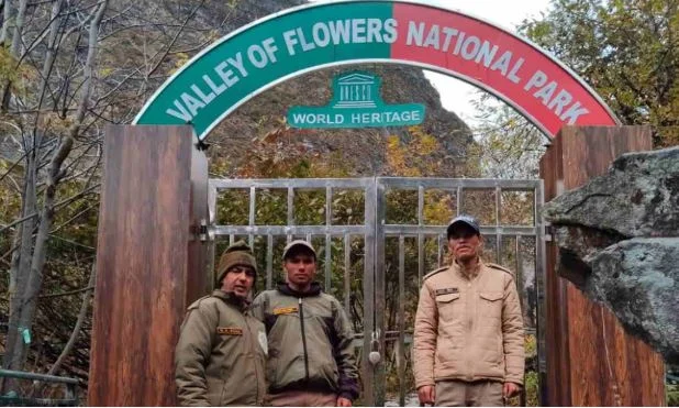 चमोली: विश्व धरोहर फूलों की घाटी आज से पर्यटकों के लिए हुई बंद, इस सीजन तोड़े पिछले वर्षों के सभी रिकॉर्ड