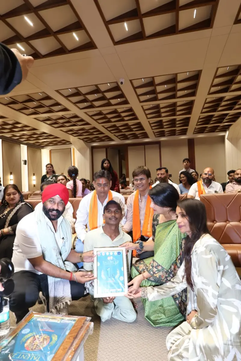 रायपुर / छत्तीसगढ़- मारूति फाउंडेशन व हेरिटेज इंडिया द्वारा आयोजित ‘टैलेंट 2.0’ में दिव्यांग और सामान्य बच्चों ने बिखेरी प्रतिभा, समाजसेवियों का हुआ सम्मान