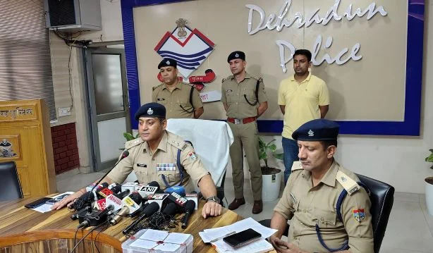 देहरादून: युवक की हत्या का खुलासा, पत्नी ने प्रेमी के साथ मिलकर उजाड़ दिया अपना सुहाग, दोनों गिरफ्तार