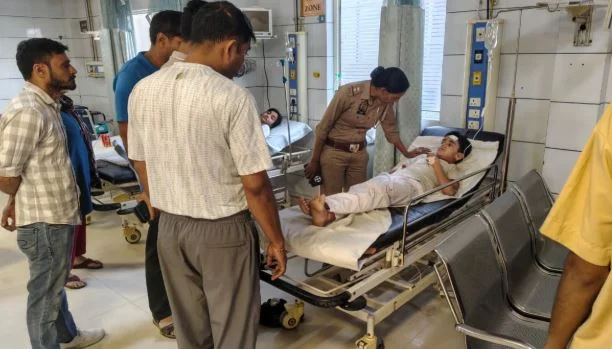 मेरठ- बड़ा हादसा: बच्चों से भरी स्कूल बस पलटी, 10 से अधिक बच्चे घायल, चालक हुआ फरार