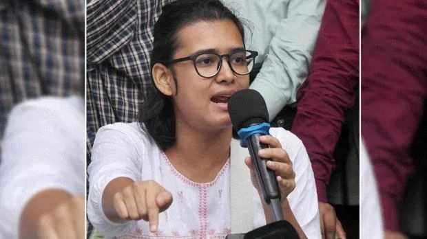 तिरंगा मार्च- अब तक 150 लोग हिरासत में, ममता बनर्जी ने उठाए सवाल, बोलीं- देश में अघोषित आपाताकाल